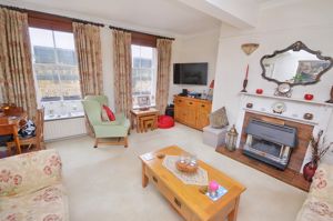 Lounge pic 2- click for photo gallery